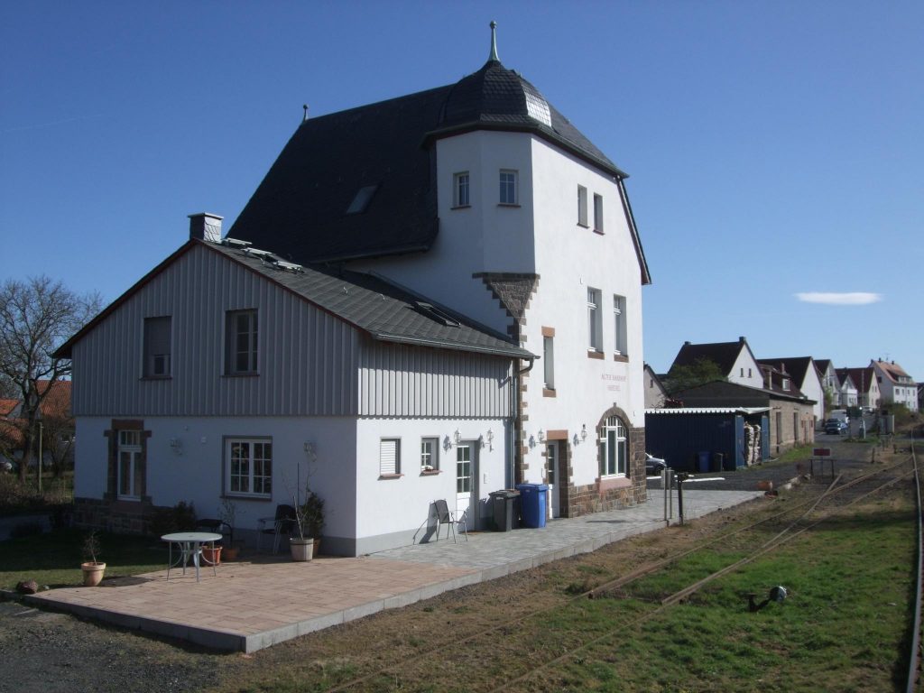 Ehemaliges Bahnhofsgebäude in Griedel